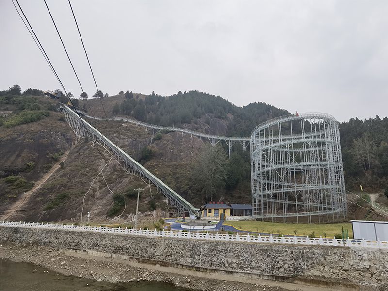 陜西省商洛市丹鳳縣大峪谷玻璃水滑道